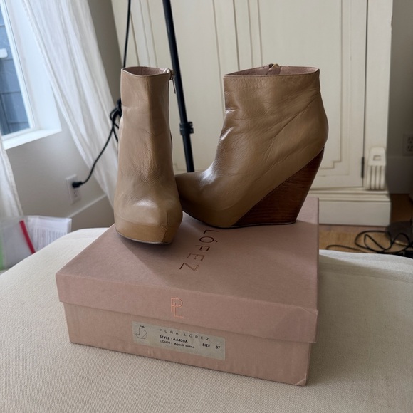 Free People Pura Lopez Light Tan Leather Wedge Booties Super comfortable Sexy ❤️ - Picture 13 of 16